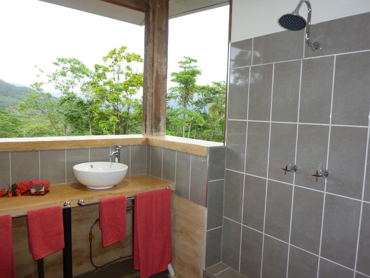 Wompoo Eco Retreat Acomodação com café da manhã Cow Bay Quarto foto